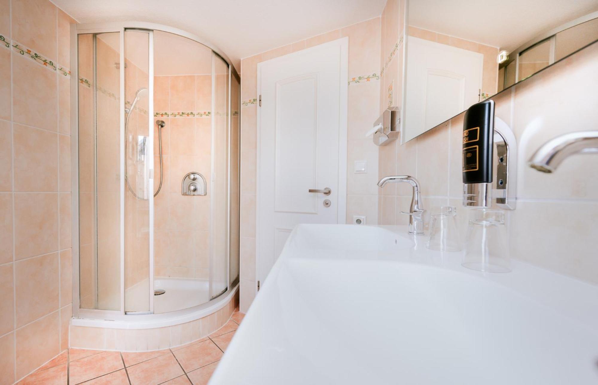 Hotel Zur Seemoewe Kirchdorf  객실 사진