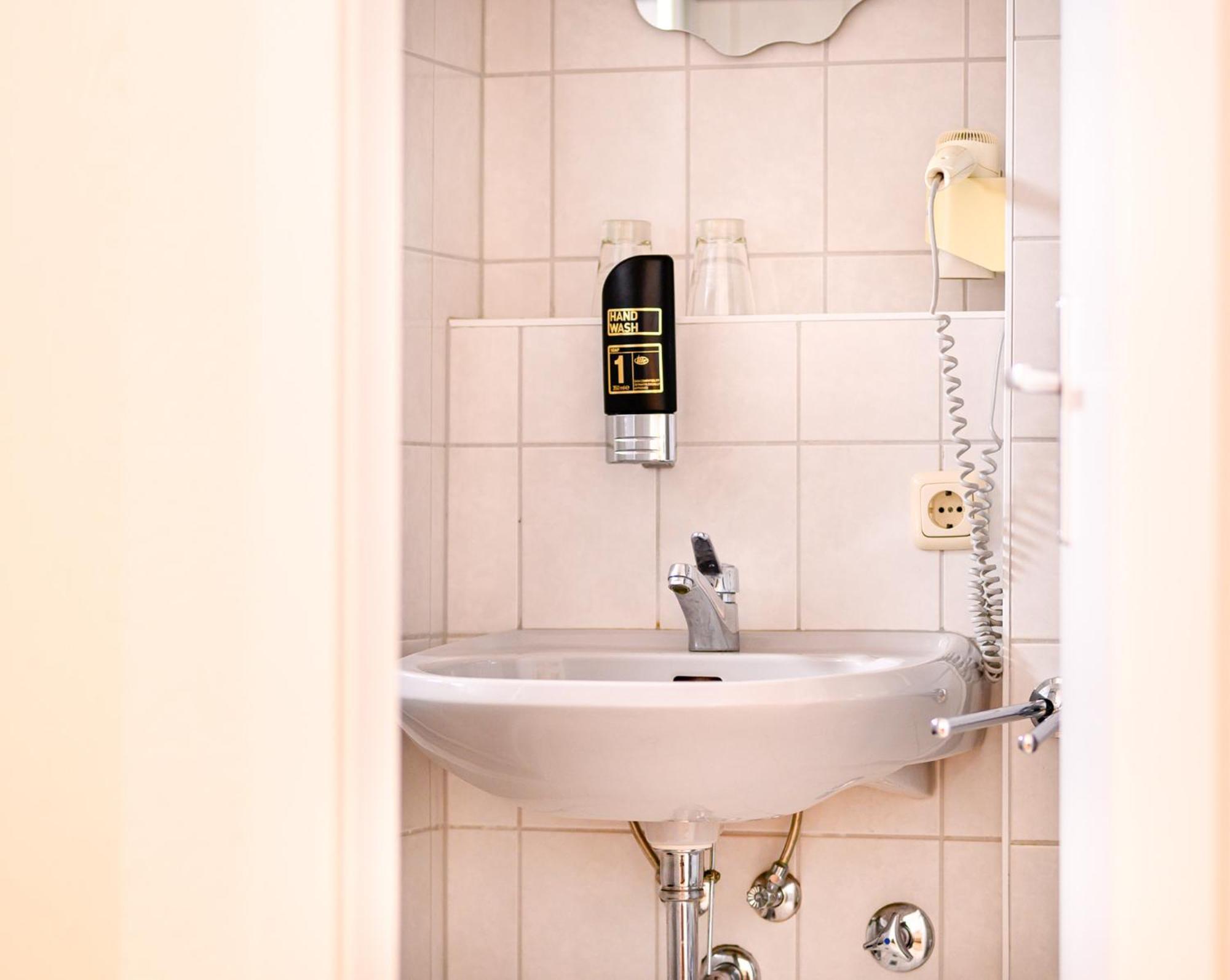 Hotel Zur Seemoewe Kirchdorf  객실 사진