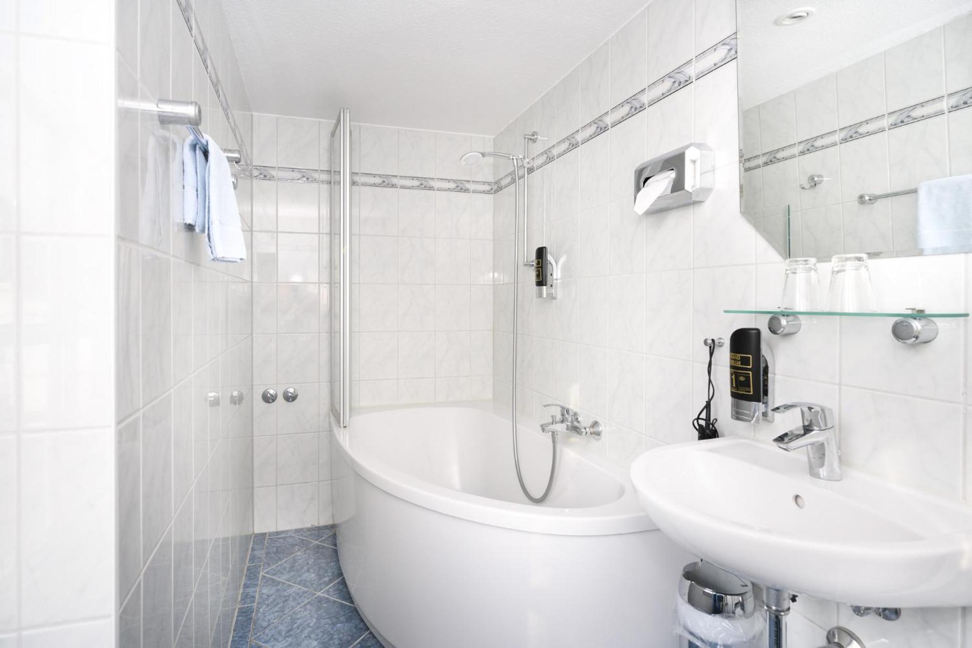 Hotel Zur Seemoewe Kirchdorf  객실 사진